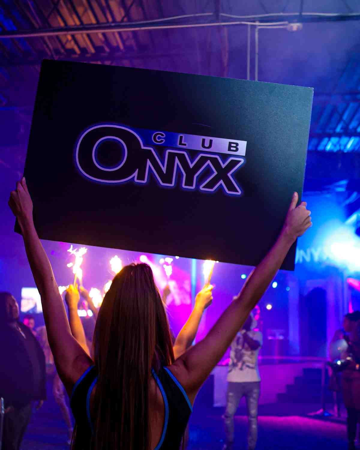 onyx club sign